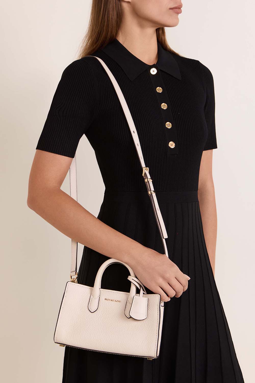 תמונת כל הלוק של תיק קרוסבודי סקרלט אקסטרה סמול